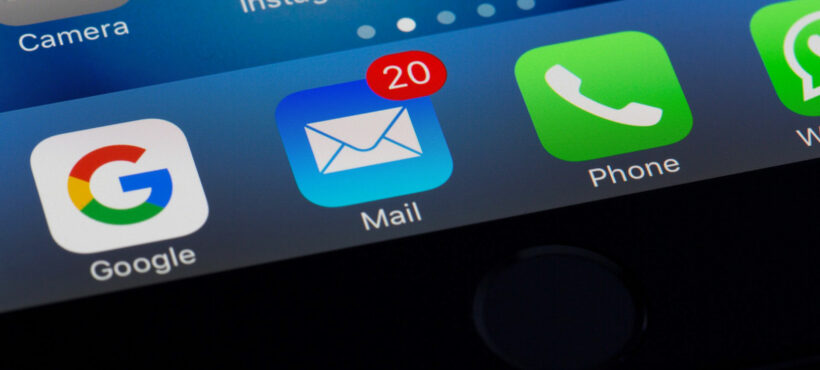 Send emails WooCommerce customers